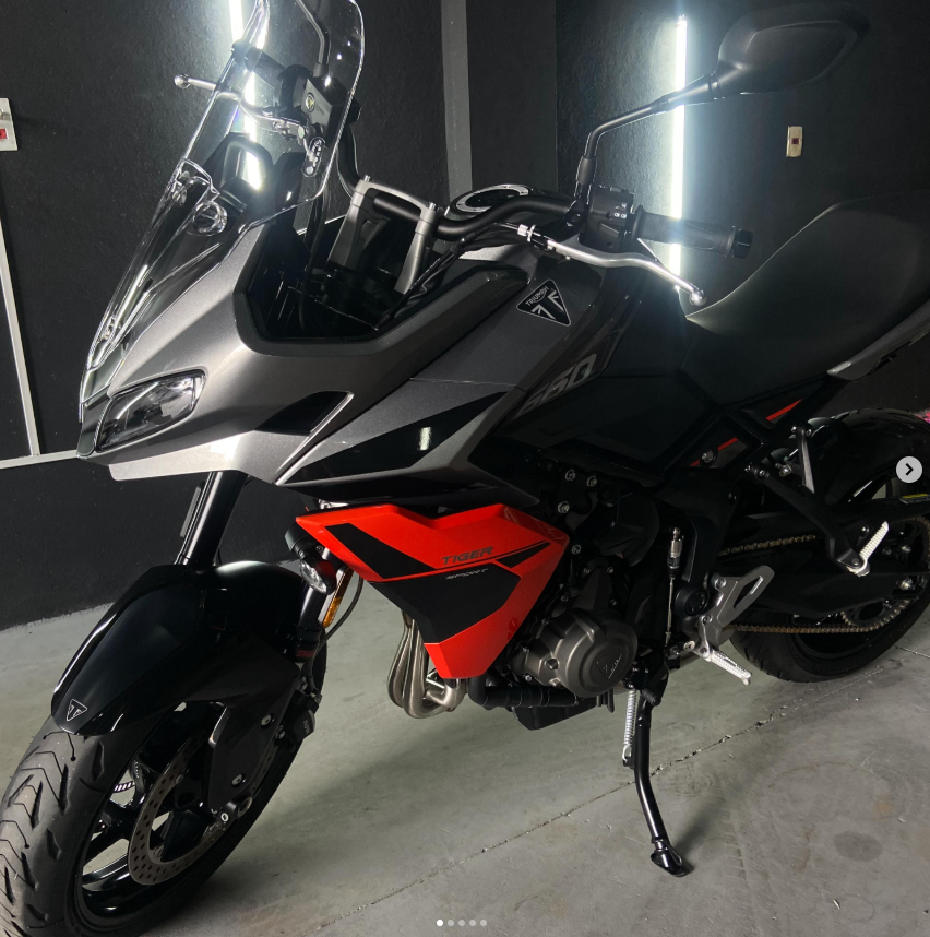 Detalhamento Técnico de Alta Precisão na ANS Estética Automotiva - Moto Triumph Tiger 660