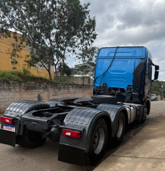 Scania R500 chassi e para-lamas detalhados